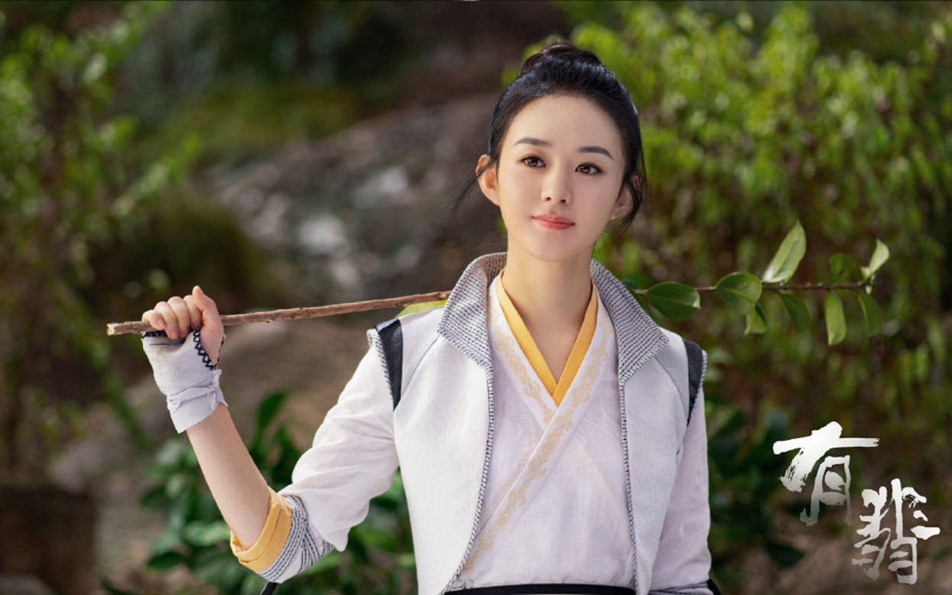 _壮丽登山：登顶喜悦与挑战并存_，壮丽山峰