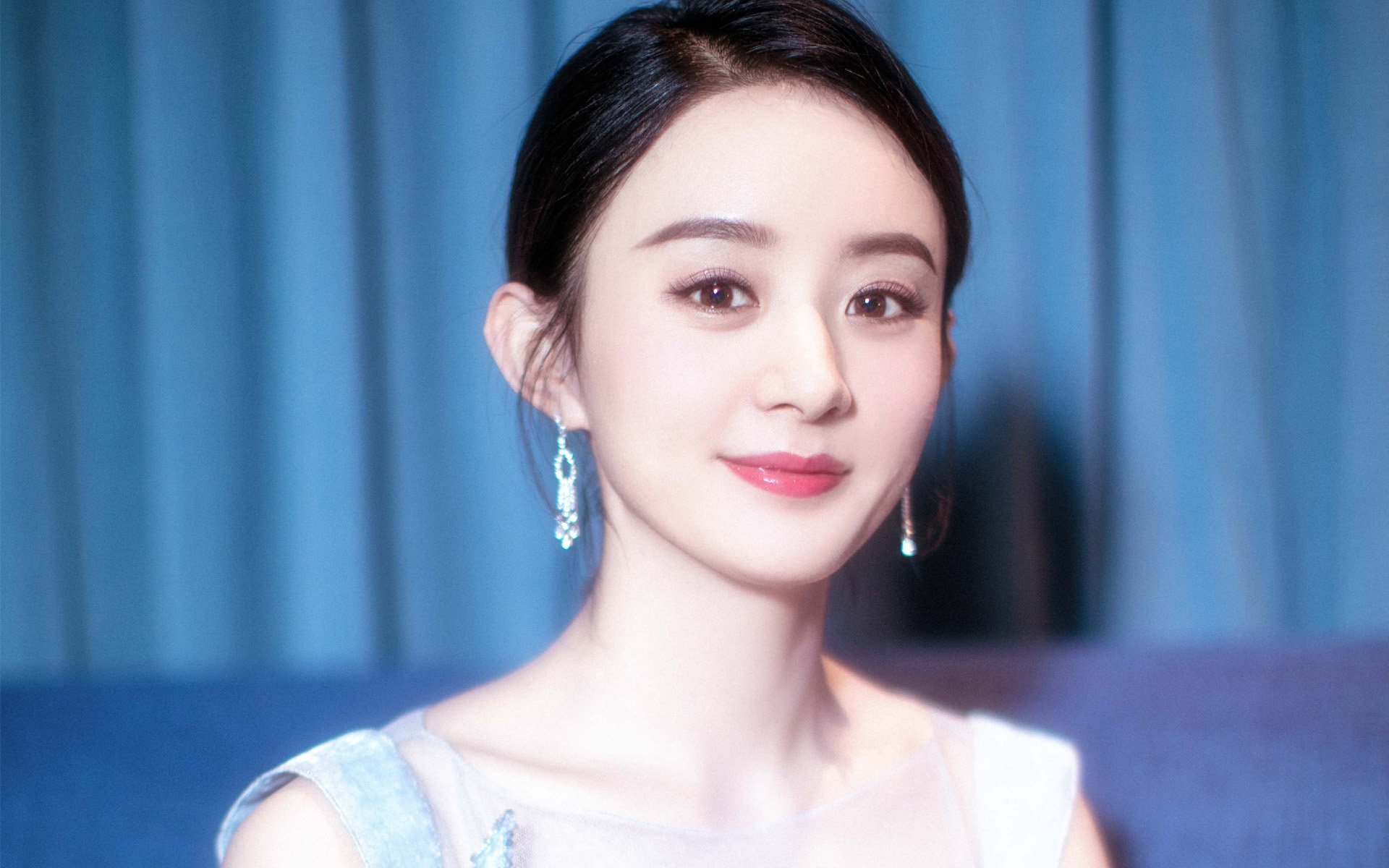 特色足球教育系列讲座在全国高校展开，提升青少年的体育素养，足球特色学校课程体系