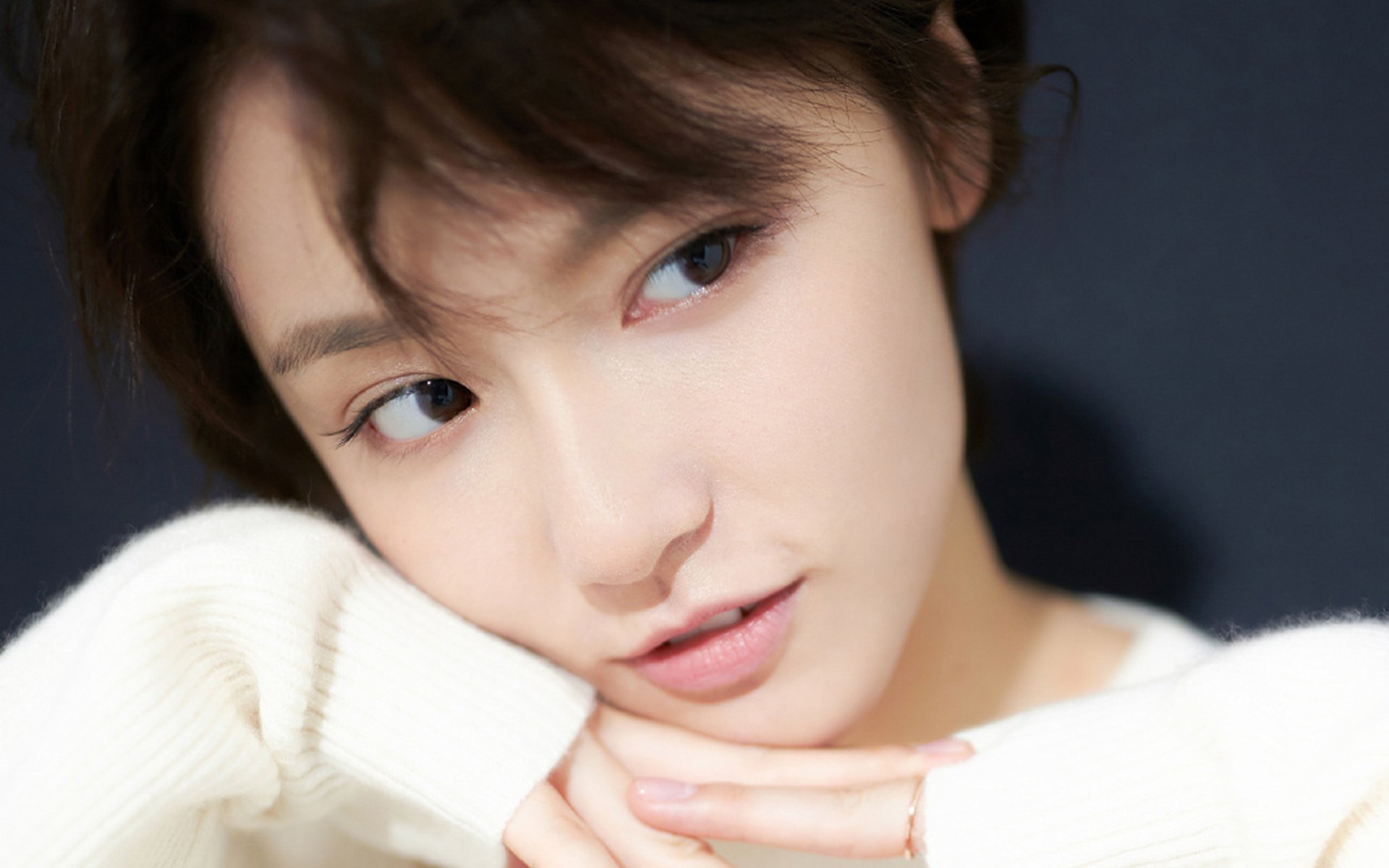 球队在关键战役中顶住压力成功拿下全场展现成熟心态