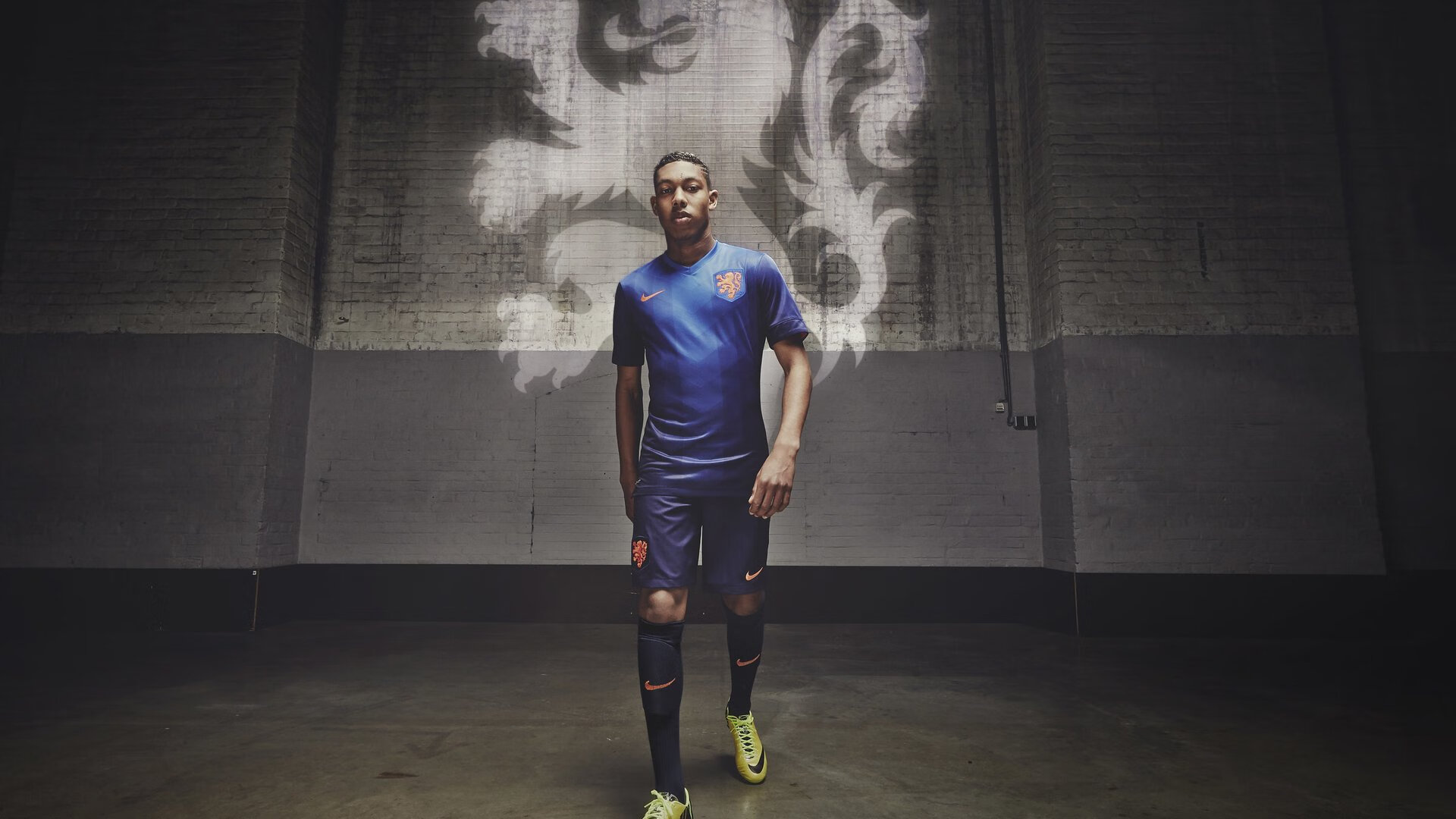 爱游戏-【哈珀的关键安打】费城明星在最关键时刻挺身而出，哈珀dc